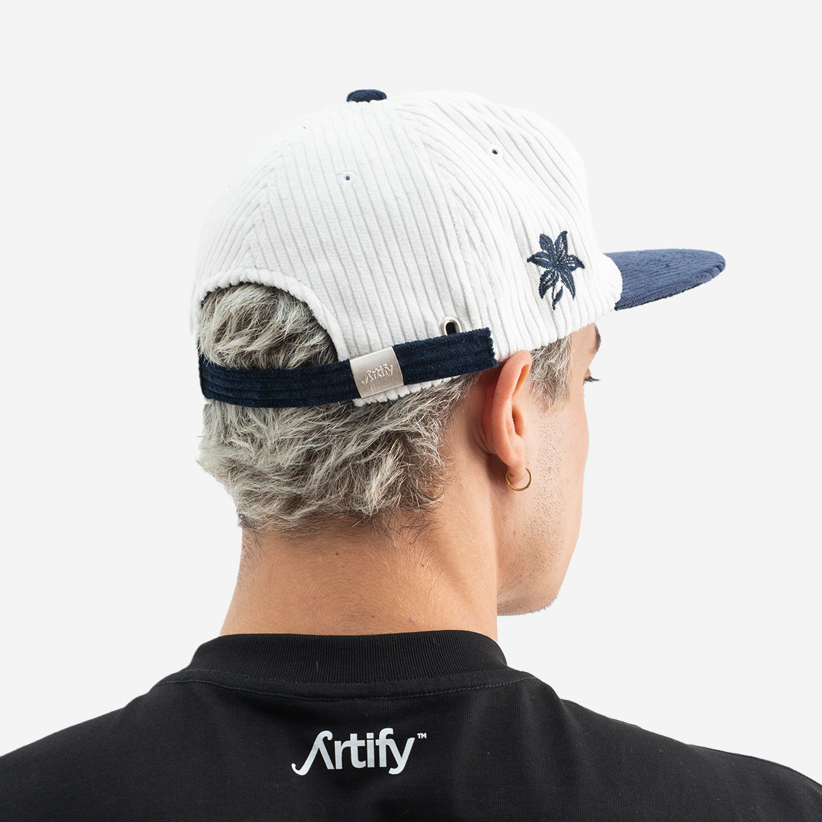 CLASSIC NAVY CORDUROY CAP