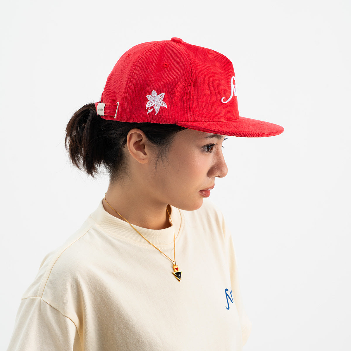 CLASSIC RED CORDUROY CAP