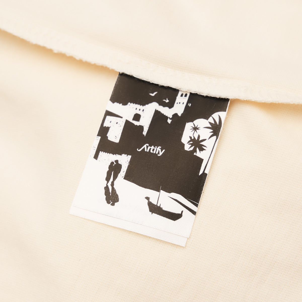 CLASSIC 'CASABLANCA' TEE OFFWHITE