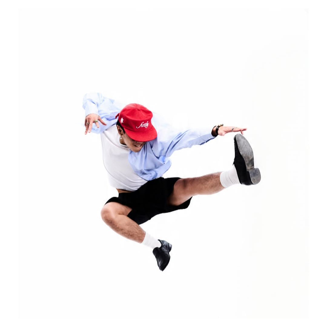 CLASSIC RED CORDUROY CAP