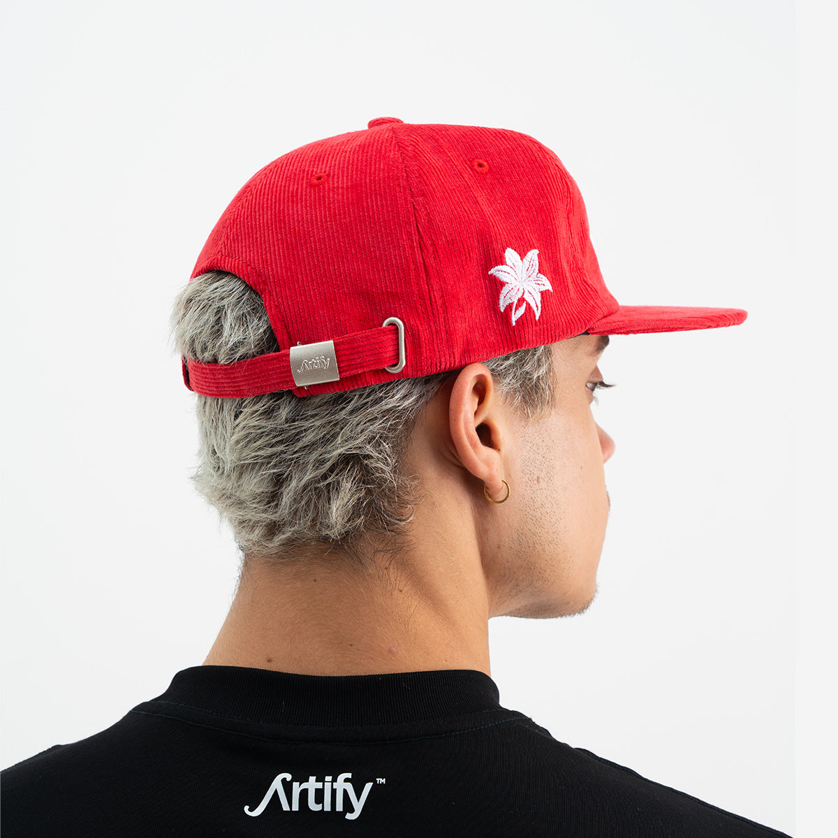 CLASSIC RED CORDUROY CAP