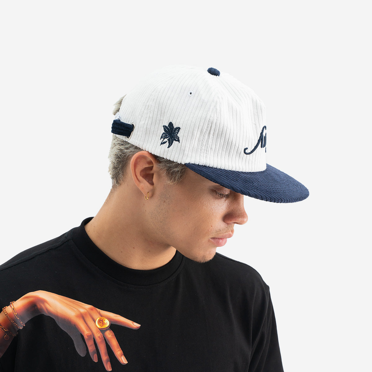 CLASSIC NAVY CORDUROY CAP