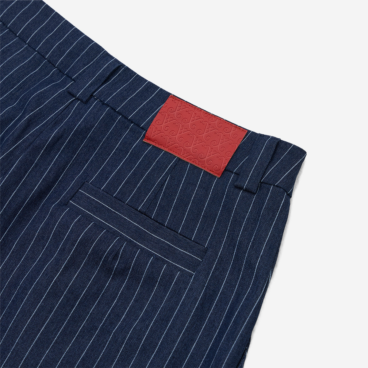 CLASSIC STRIPE DENIM PLEATED SHORTS