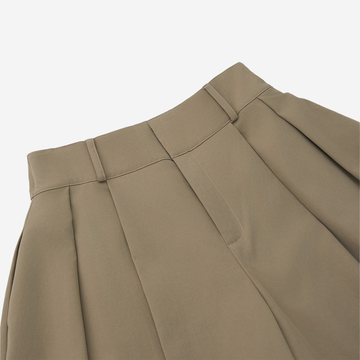 CLASSIC KHAKI DOUBLE PLEATED SHORTS
