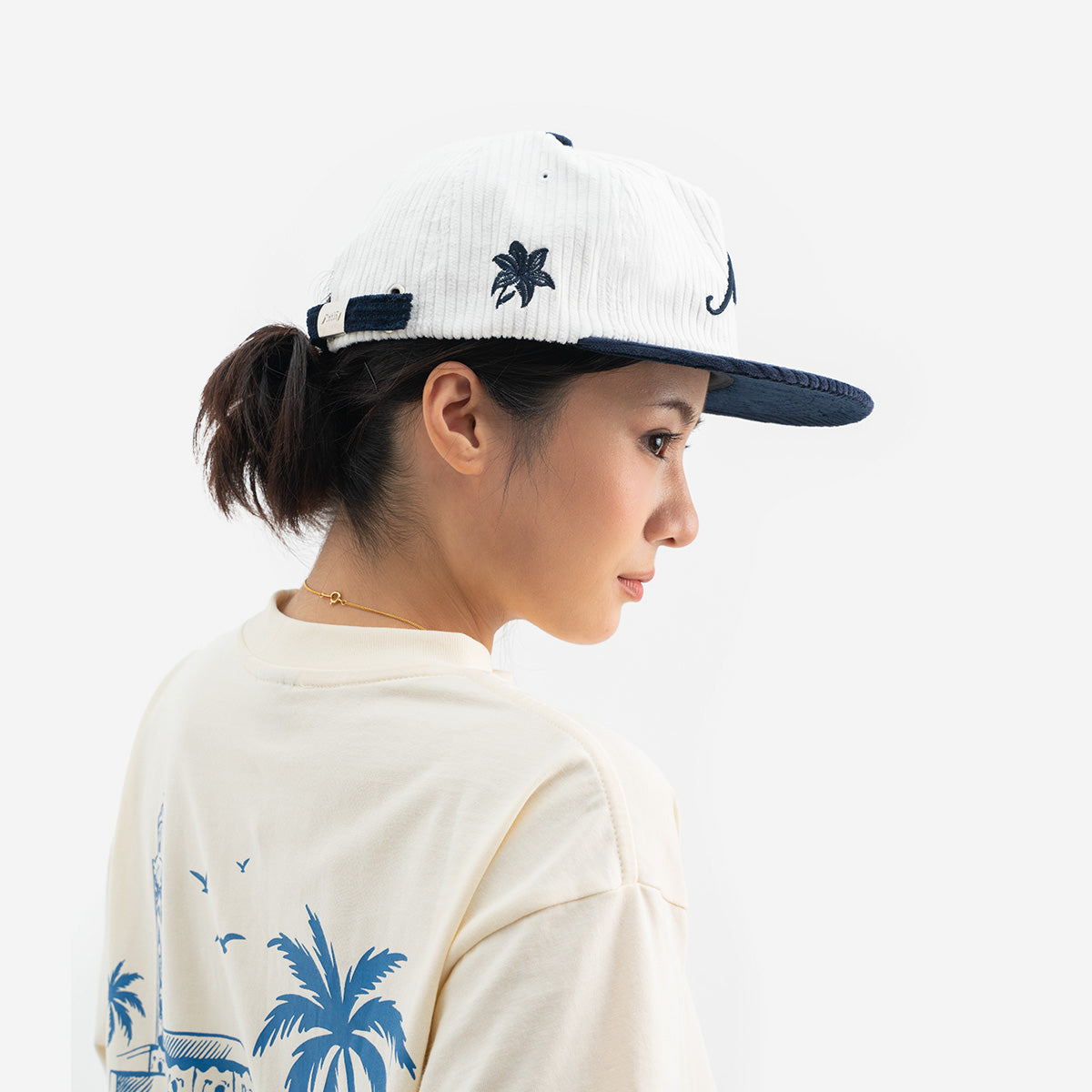 CLASSIC NAVY CORDUROY CAP