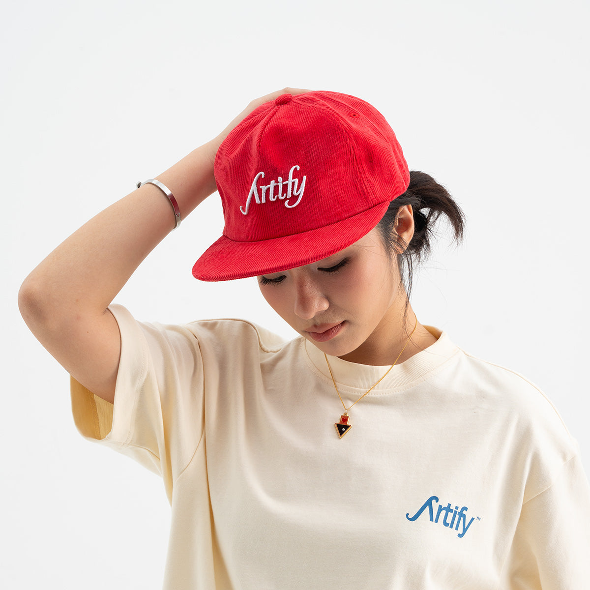 CLASSIC RED CORDUROY CAP